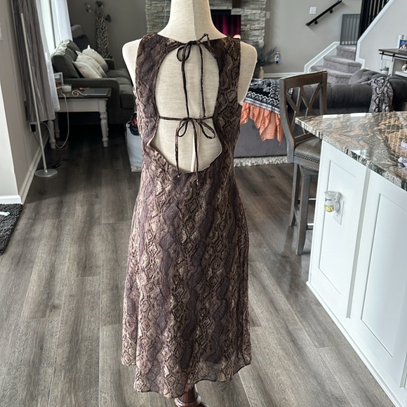 B. Moss brown snakeskin print dress size small - Picture 2 of 10